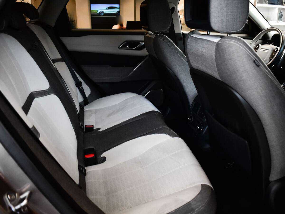 Land Rover Range Rover Velar 2020 года с пробегом. Фото: #6