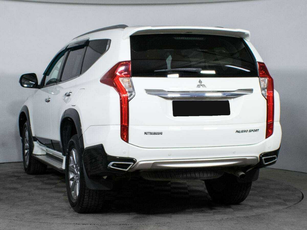 Mitsubishi Pajero Sport 2018 года с пробегом. Фото: #5