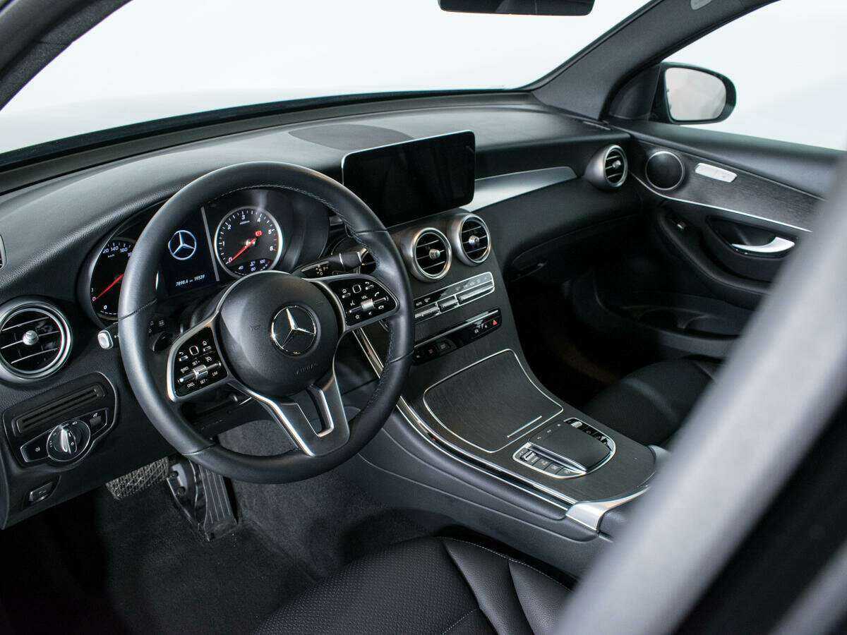 Mercedes-Benz GLC 2022 года с пробегом. Фото: #12