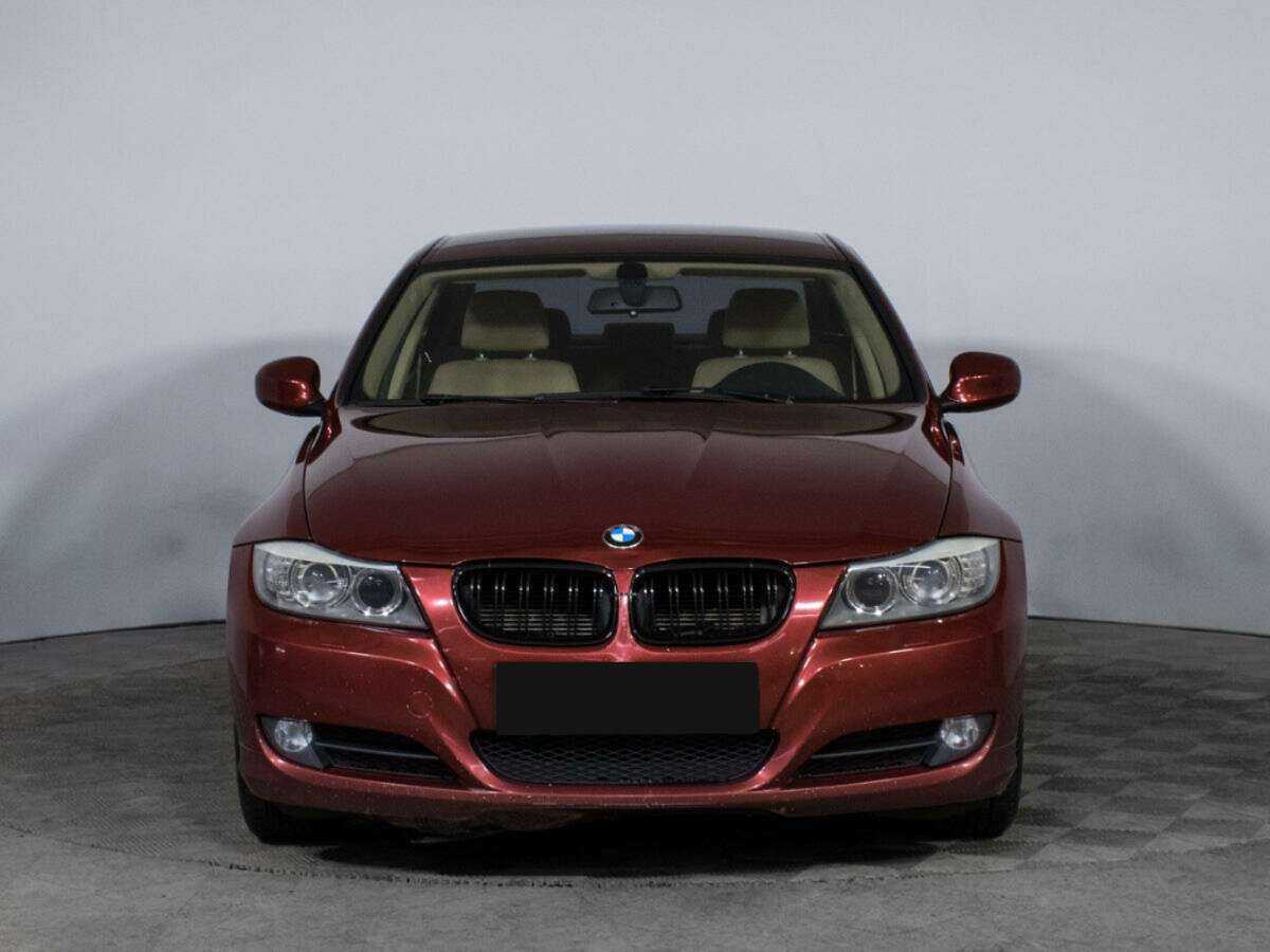 BMW 3 серии 2011 года с пробегом. Фото: #1