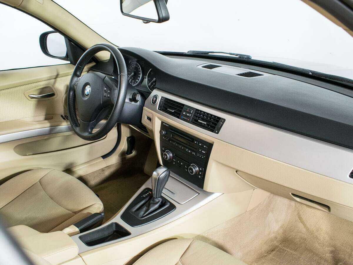 BMW 3 серии 2011 года с пробегом. Фото: #8