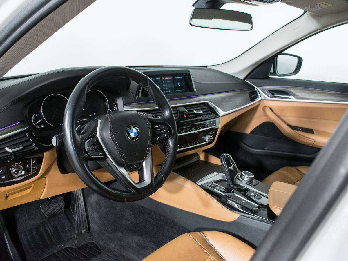 BMW 5 серии 2018 года с пробегом. Фото: #12