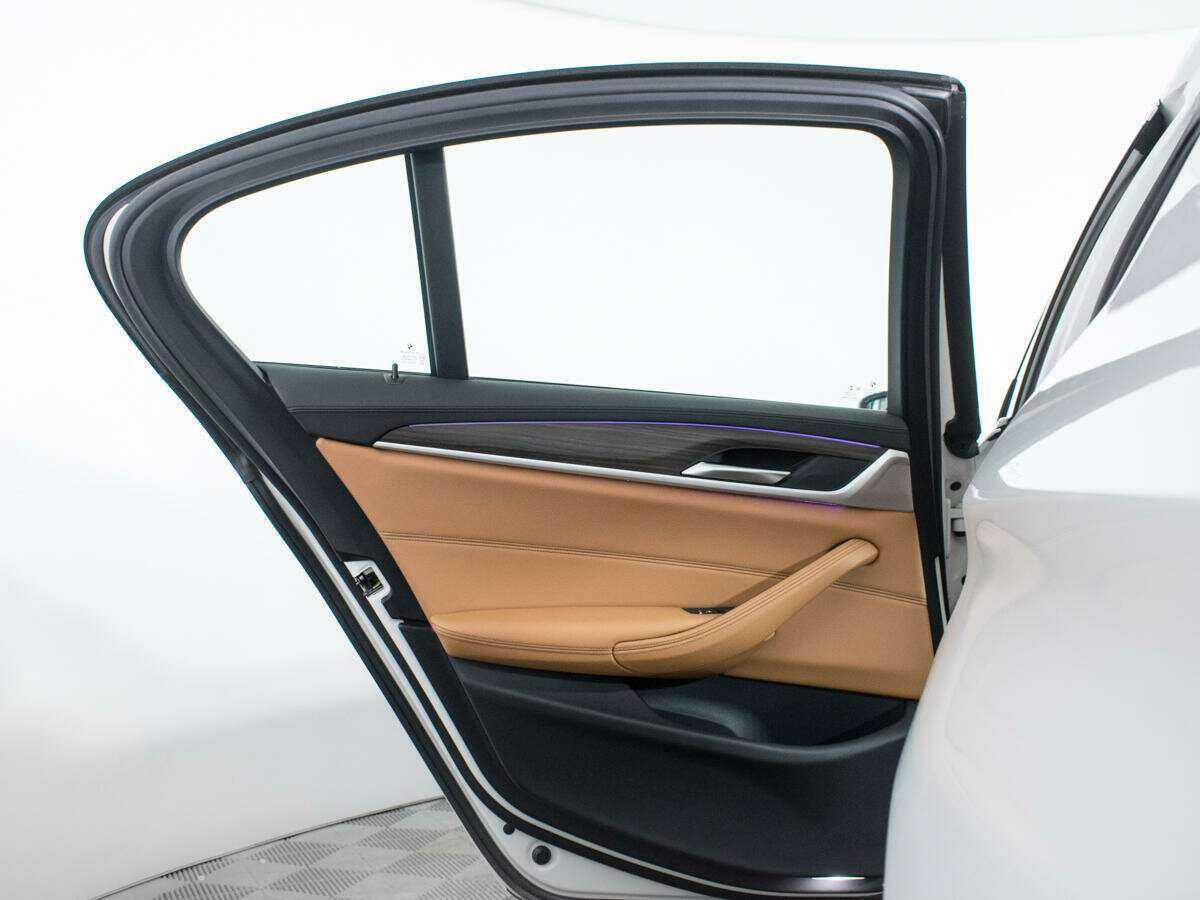 BMW 5 серии 2018 года с пробегом. Фото: #19