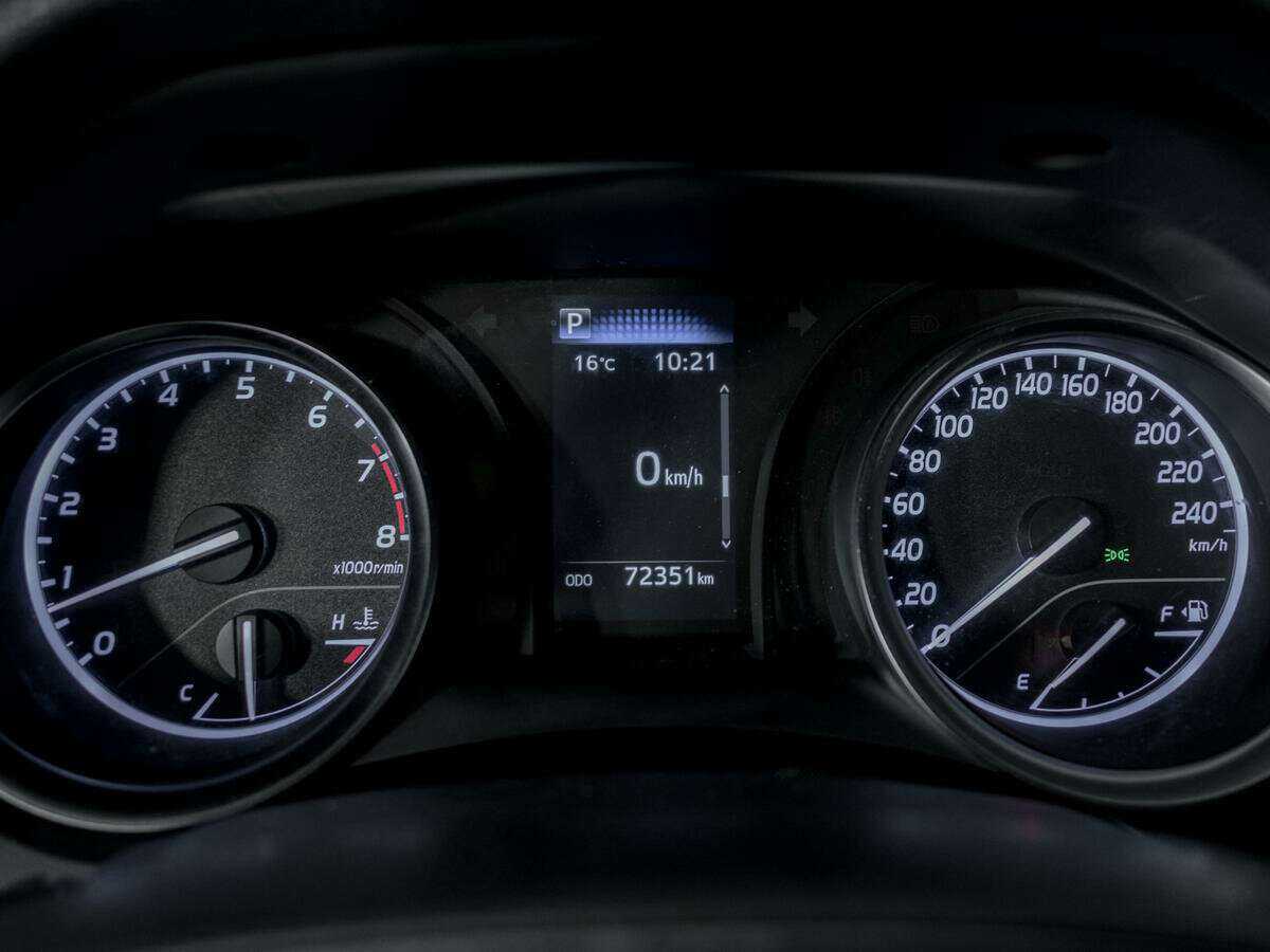 Toyota Camry 2022 года с пробегом. Фото: #10