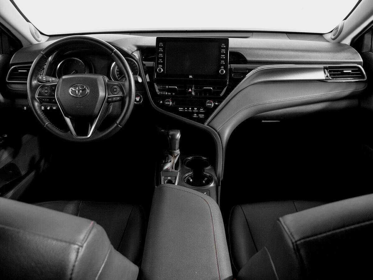 Toyota Camry 2022 года с пробегом. Фото: #11