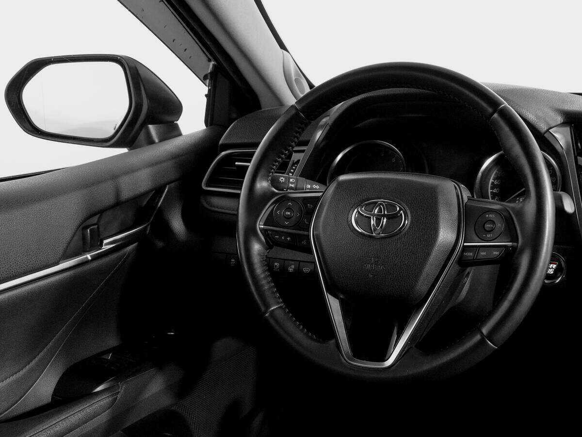 Toyota Camry 2022 года с пробегом. Фото: #13