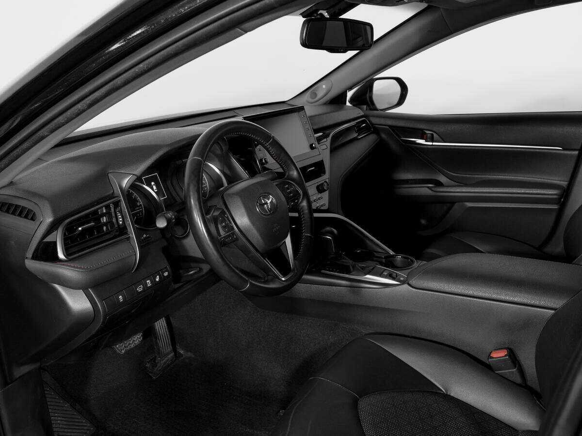 Toyota Camry 2022 года с пробегом. Фото: #14