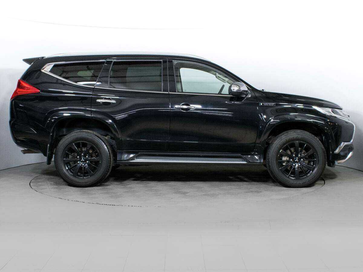 Mitsubishi Pajero Sport 2019 года с пробегом. Фото: #3