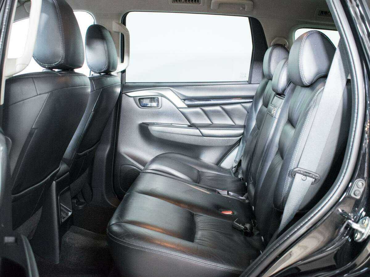 Mitsubishi Pajero Sport 2019 года с пробегом. Фото: #9