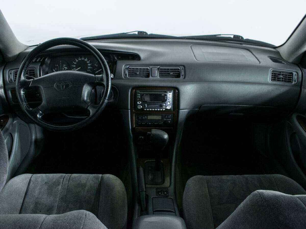 Toyota Camry 1998 года с пробегом. Фото: #9