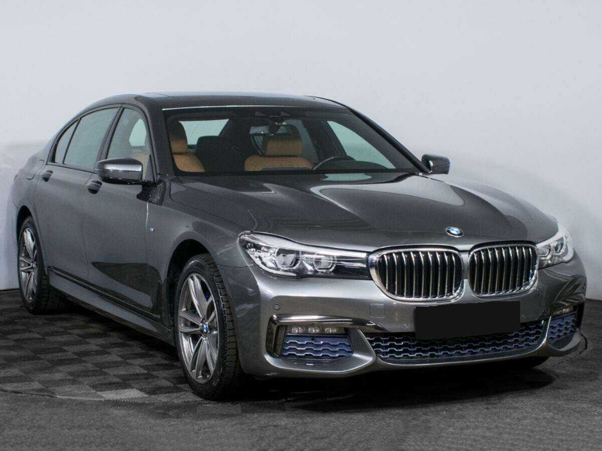 BMW 7 серии 2018 года с пробегом. Фото: #2