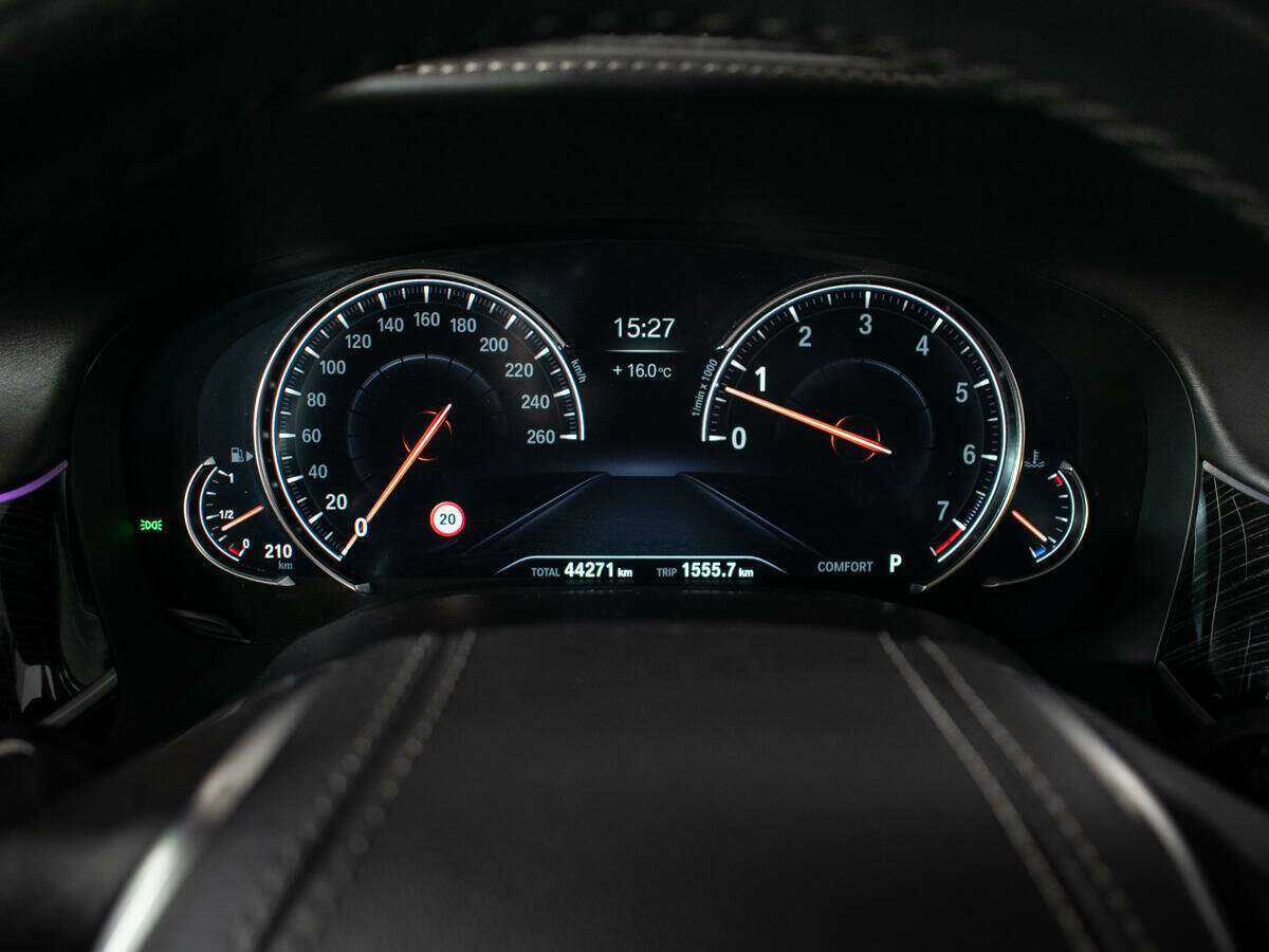 BMW 7 серии 2018 года с пробегом. Фото: #10