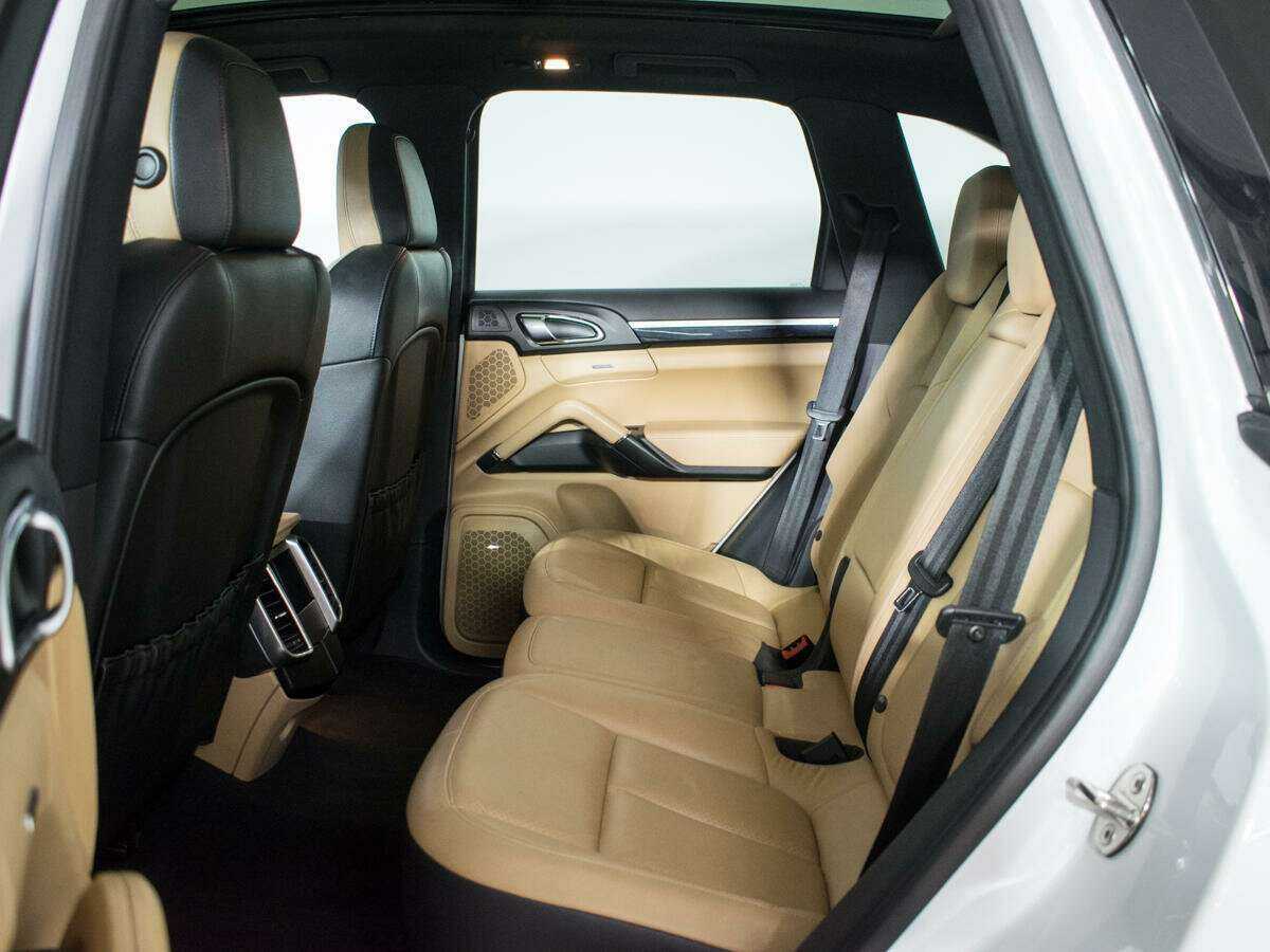 Porsche Cayenne 2014 года с пробегом. Фото: #9
