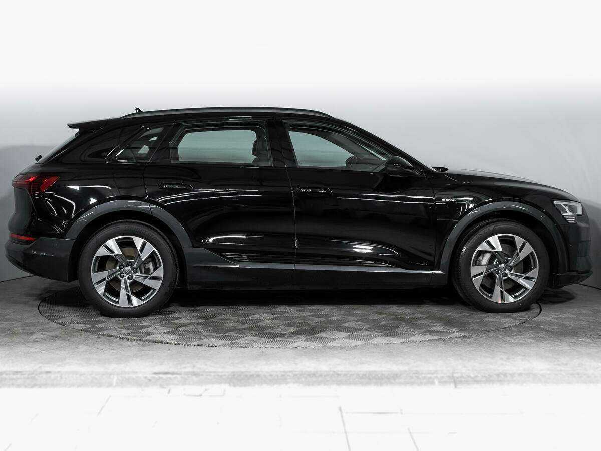 Audi e-tron 2020 года с пробегом. Фото: #3