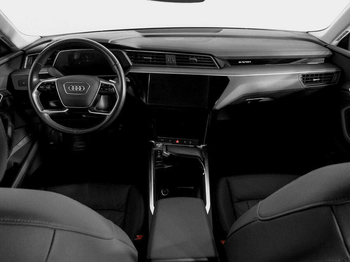 Audi e-tron 2020 года с пробегом. Фото: #11