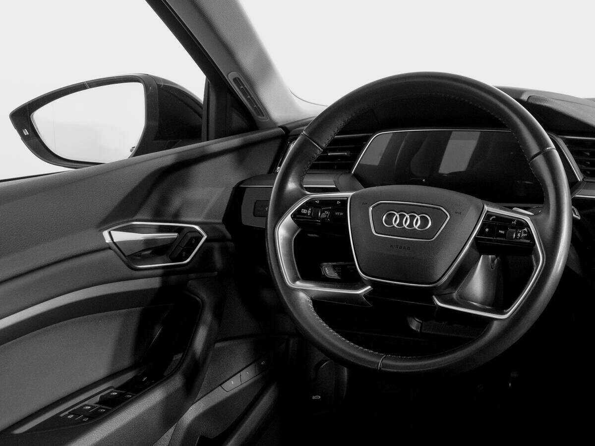 Audi e-tron 2020 года с пробегом. Фото: #14
