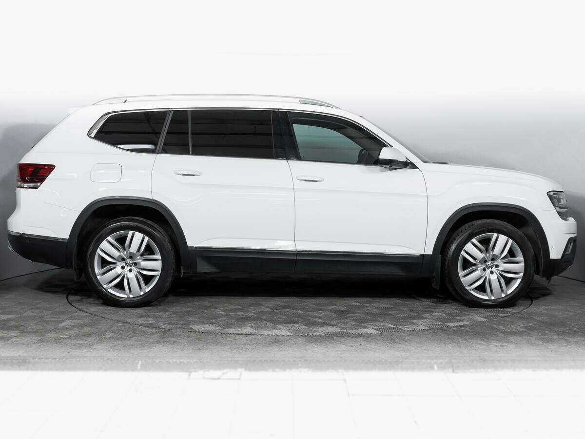 Volkswagen Teramont 2018 года с пробегом. Фото: #2
