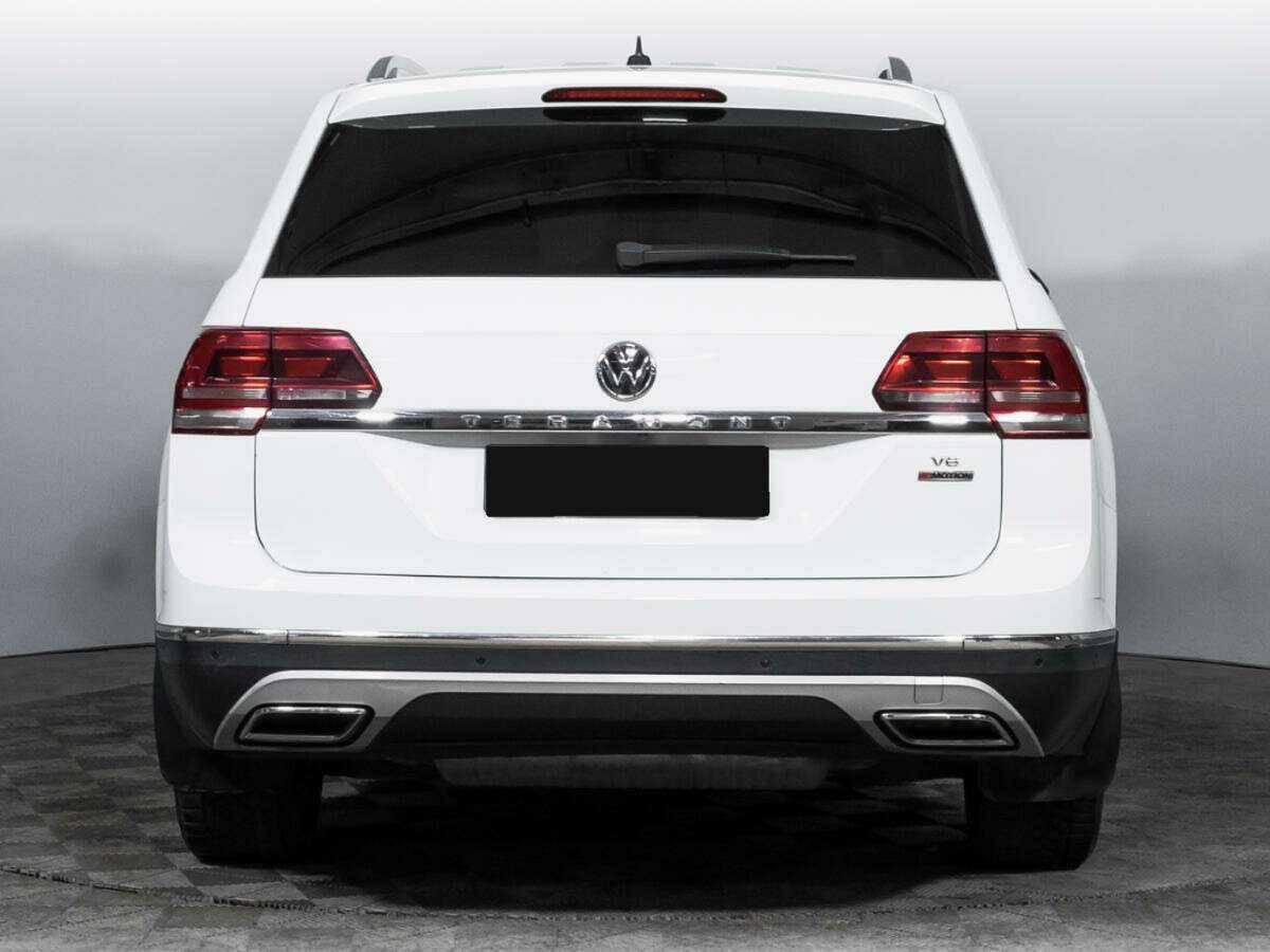 Volkswagen Teramont 2018 года с пробегом. Фото: #4