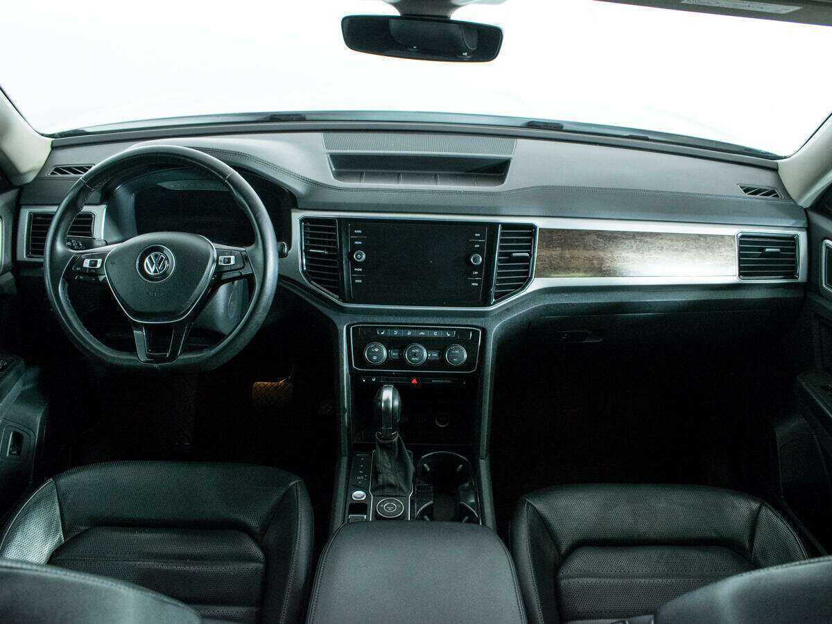 Volkswagen Teramont 2018 года с пробегом. Фото: #10