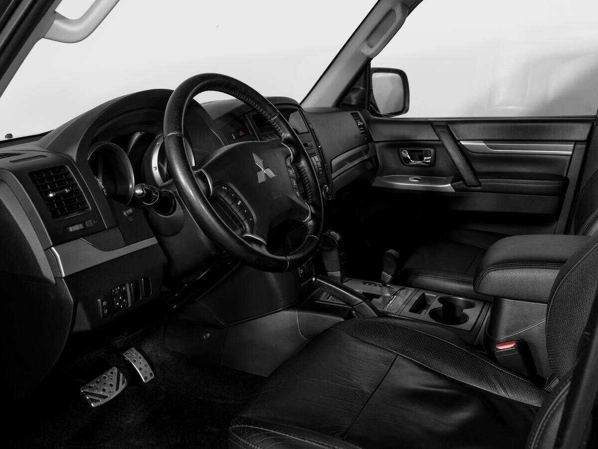 Mitsubishi Pajero 2011 года с пробегом. Фото: #15
