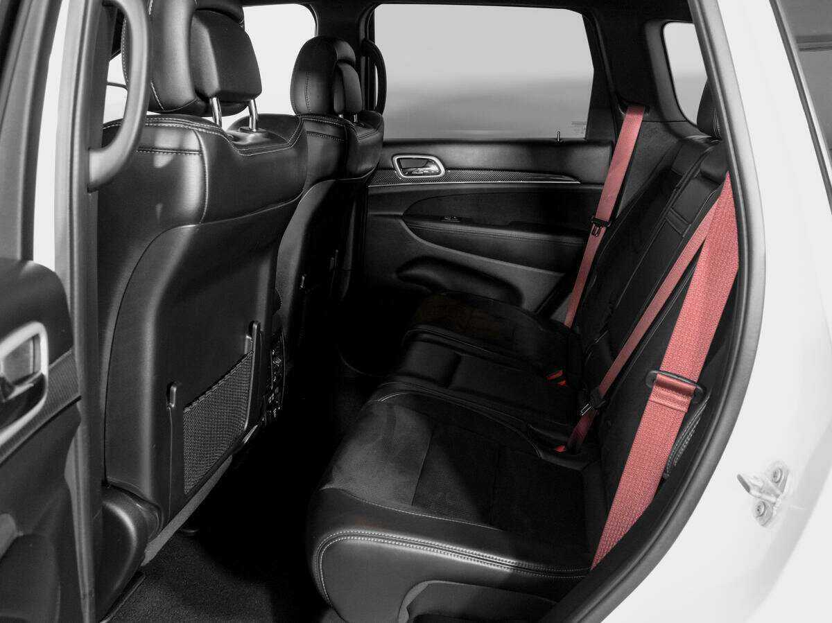 Jeep Grand Cherokee 2020 года с пробегом. Фото: #9