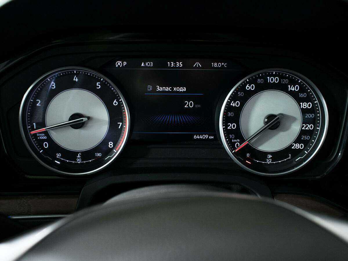 Volkswagen Touareg 2020 года с пробегом. Фото: #10