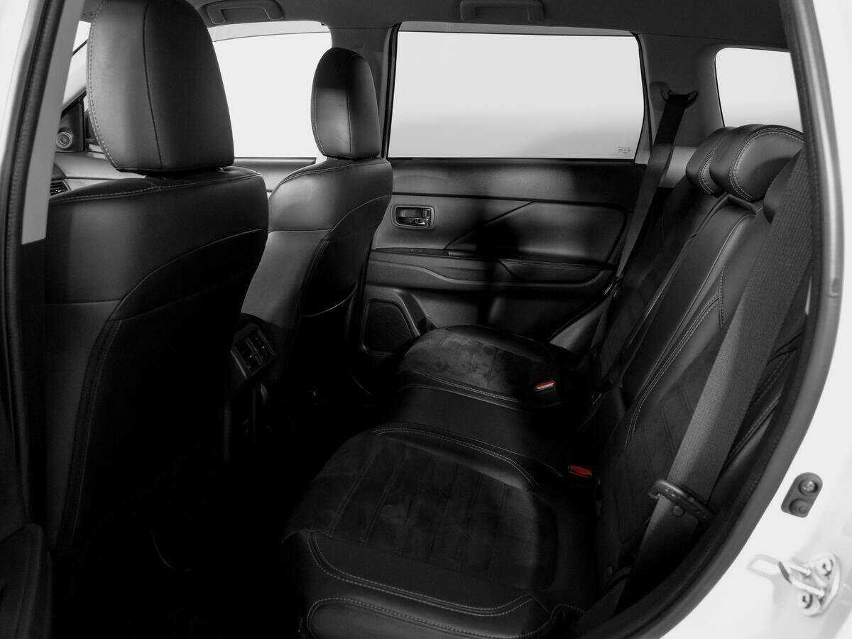 Mitsubishi Outlander 2021 года с пробегом. Фото: #9