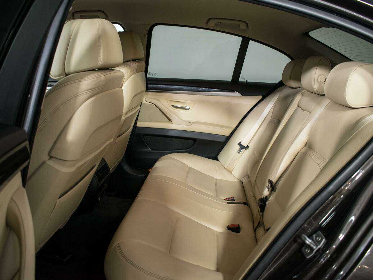 BMW 5 серии 2016 года с пробегом. Фото: #9