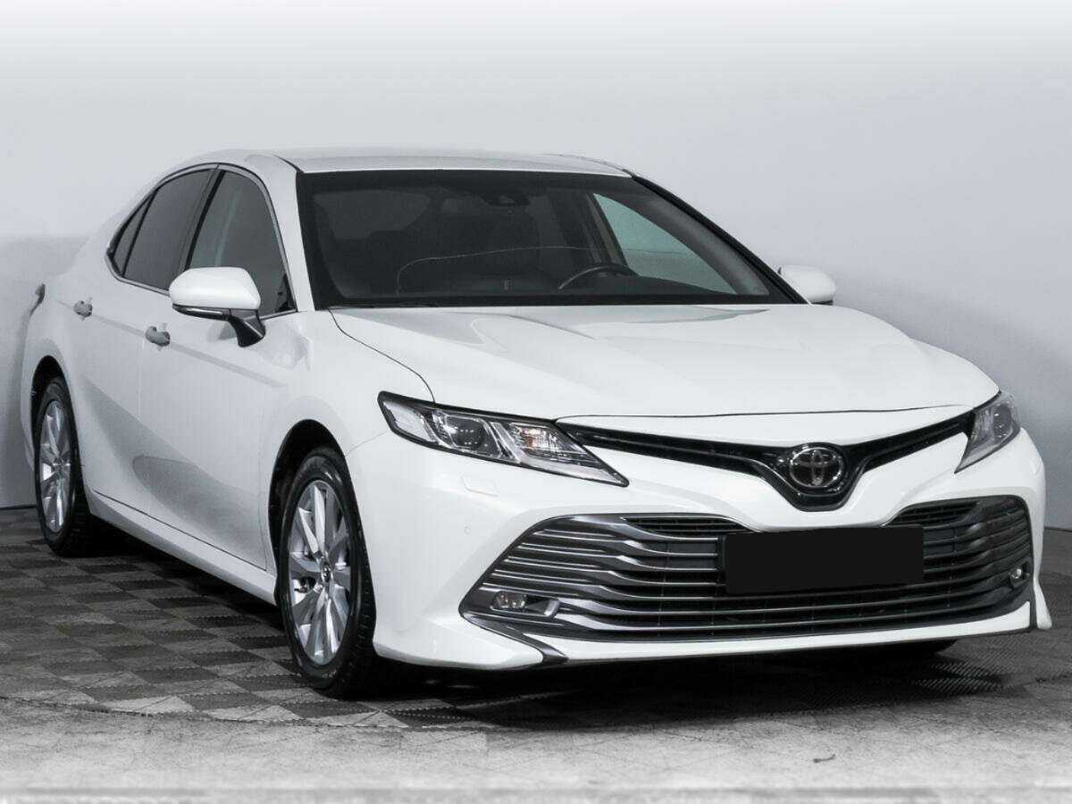 Toyota Camry 2019 года с пробегом. Фото: #2
