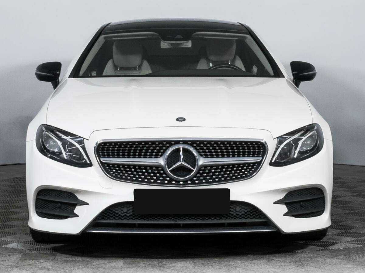 Mercedes-Benz E-Класс 2017 года с пробегом. Фото: #1