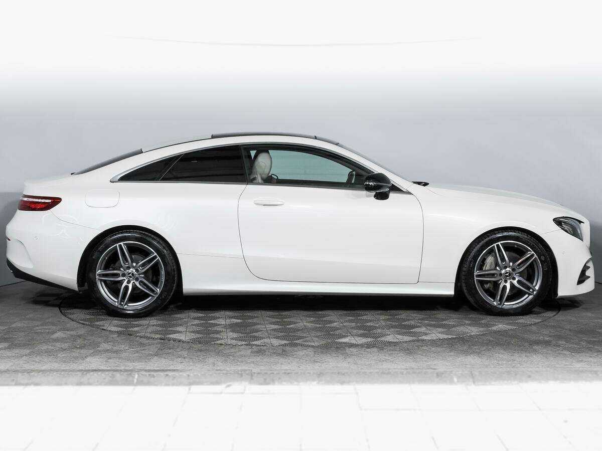 Mercedes-Benz E-Класс 2017 года с пробегом. Фото: #3