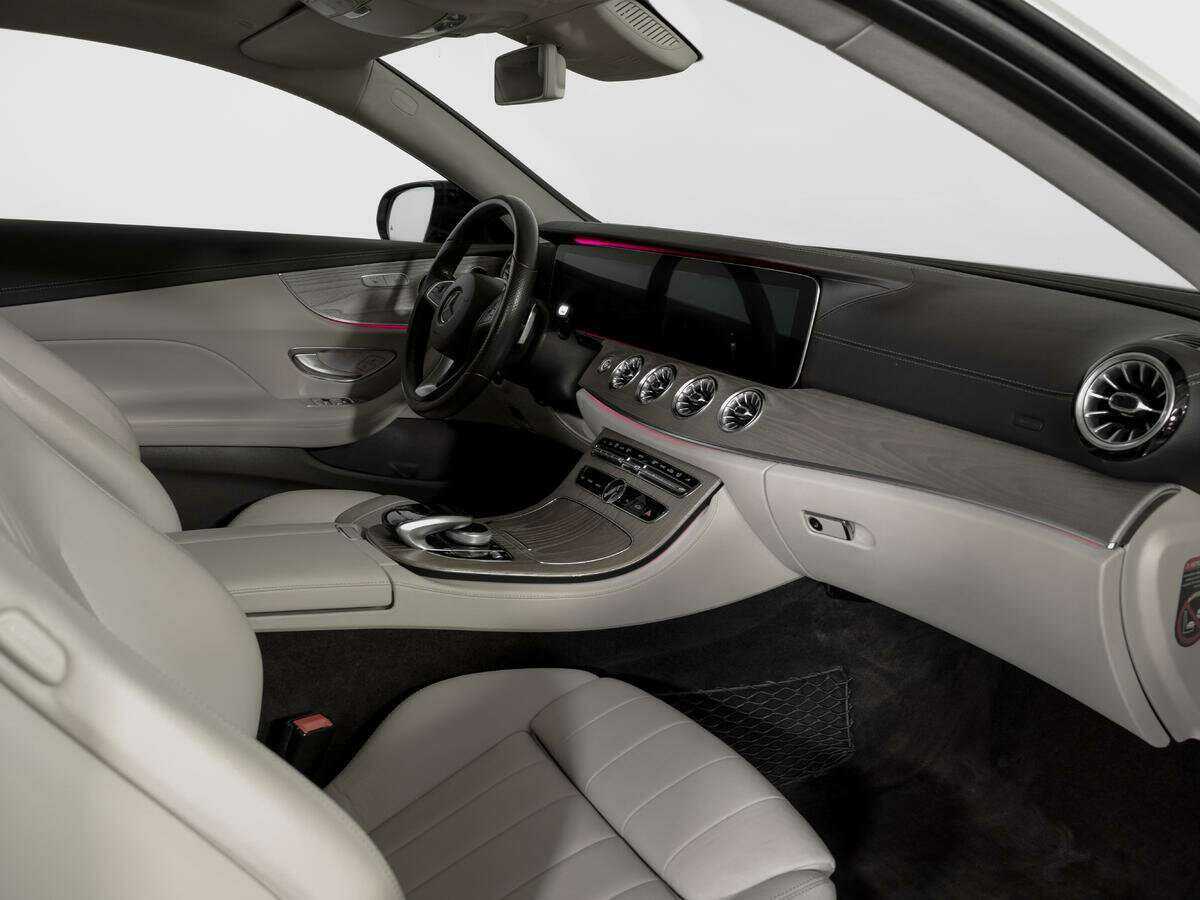 Mercedes-Benz E-Класс 2017 года с пробегом. Фото: #8