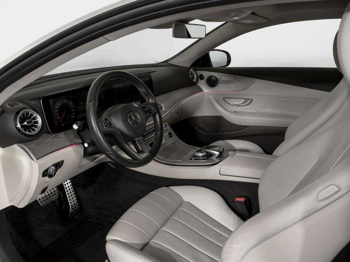 Mercedes-Benz E-Класс 2017 года с пробегом. Фото: #16