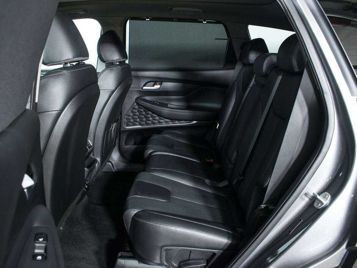 Hyundai Santa Fe 2018 года с пробегом. Фото: #9