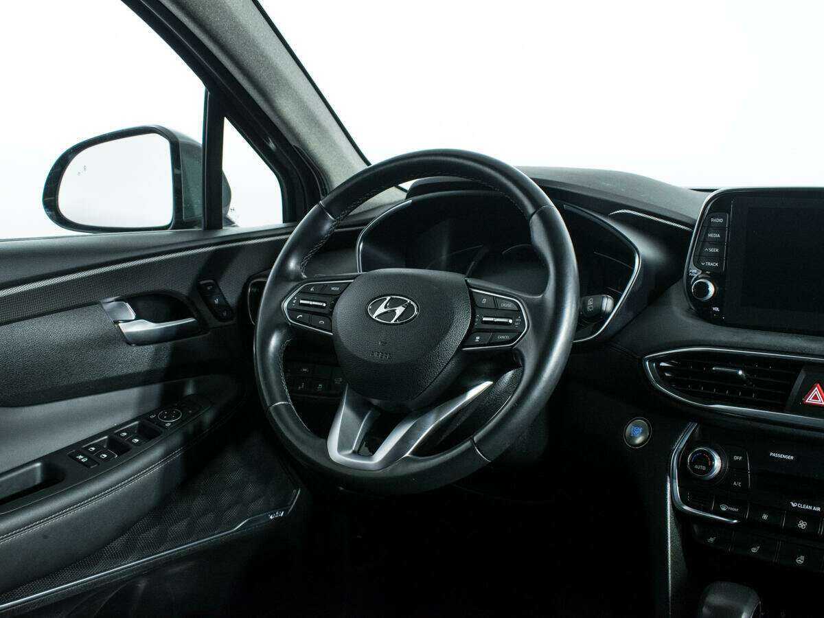 Hyundai Santa Fe 2018 года с пробегом. Фото: #12