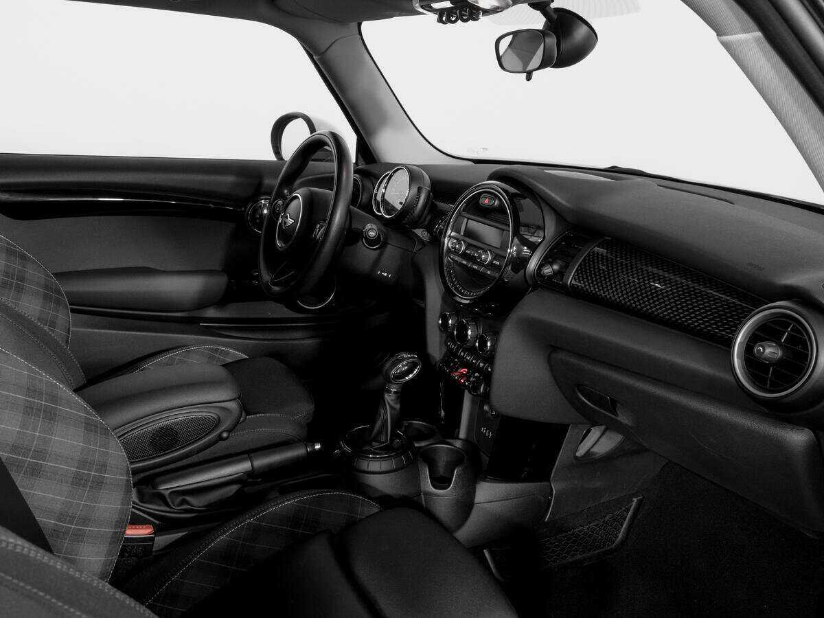 Mini Hatch 2014 года с пробегом. Фото: #8