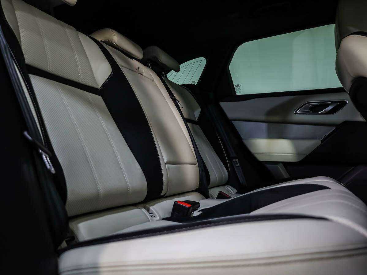 Land Rover Range Rover Velar 2017 года с пробегом. Фото: #11