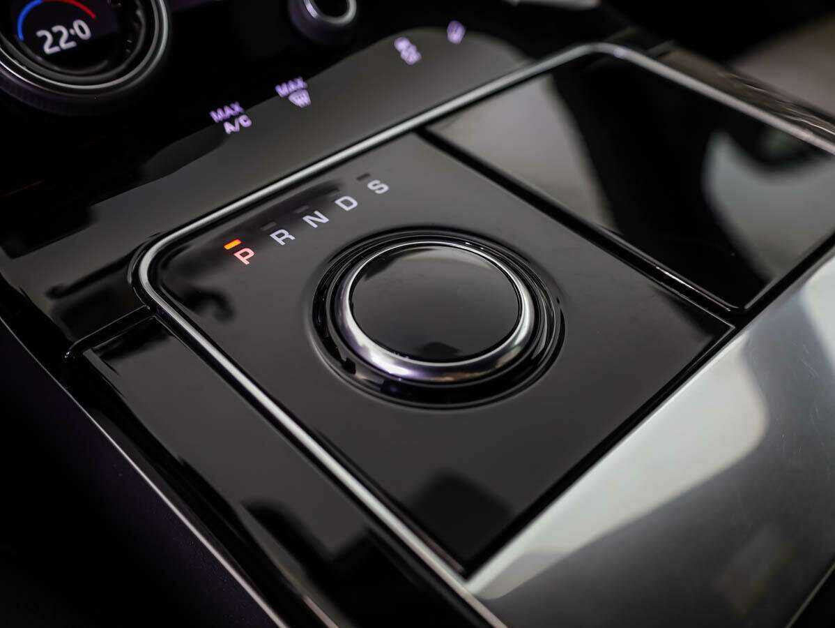 Land Rover Range Rover Velar 2017 года с пробегом. Фото: #14