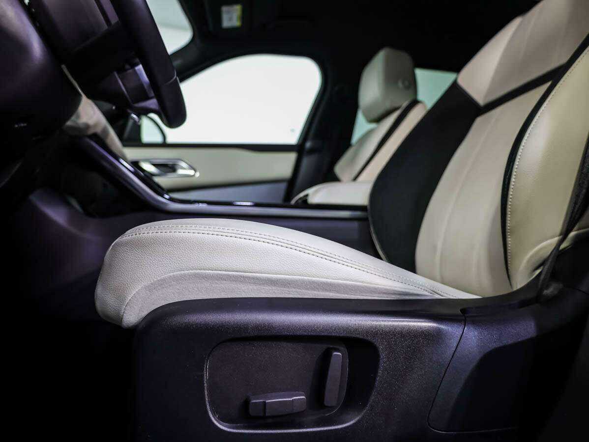 Land Rover Range Rover Velar 2017 года с пробегом. Фото: #15