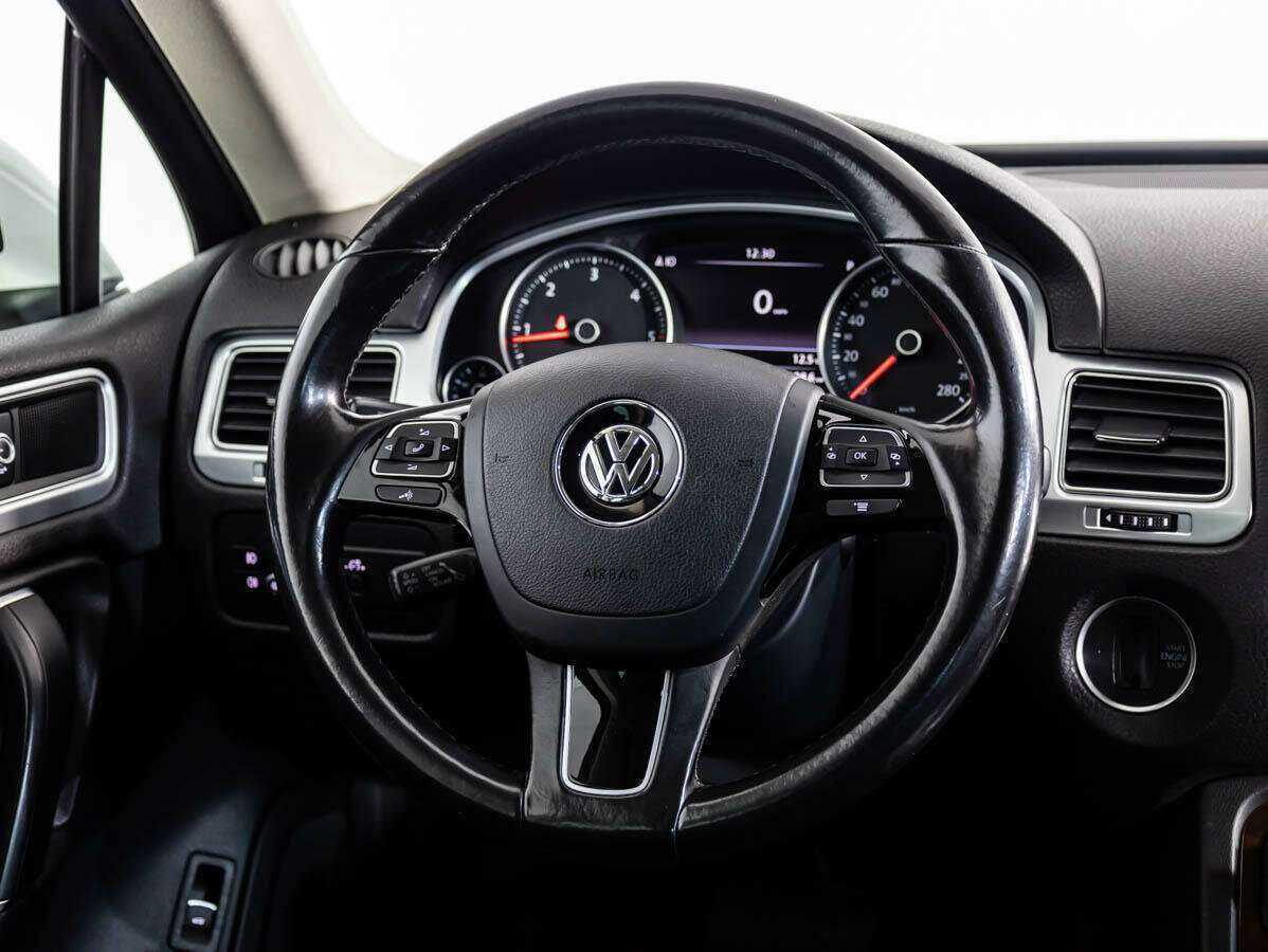 Volkswagen Touareg 2015 года с пробегом. Фото: #9
