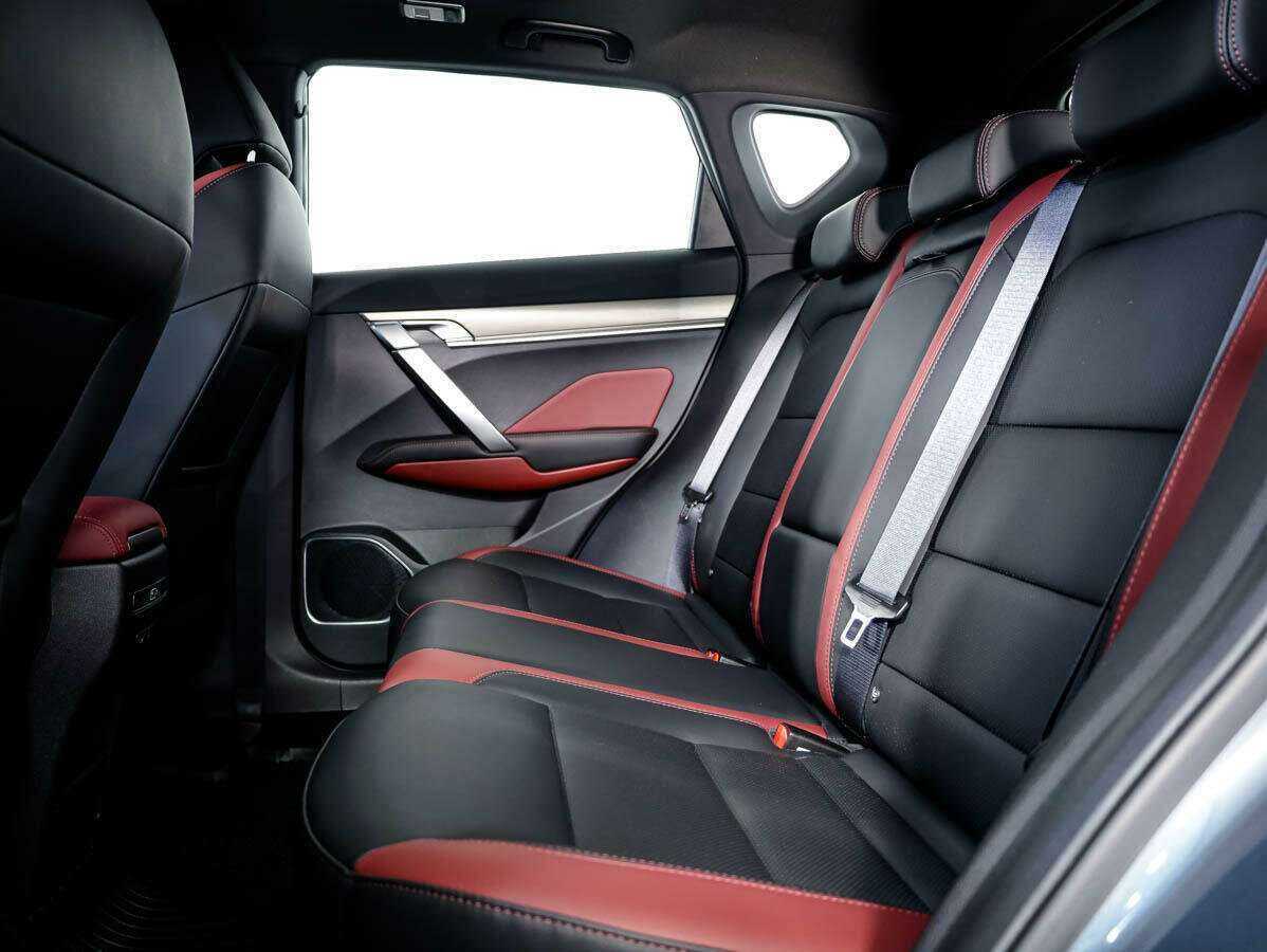 Б/У Джили Кулрэй 2021 года. Фото: #12