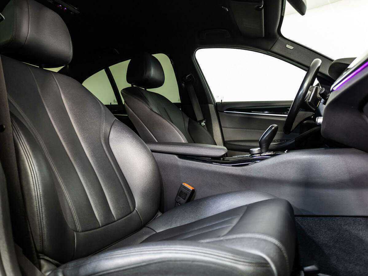 BMW 5 серии 2019 года с пробегом. Фото: #10