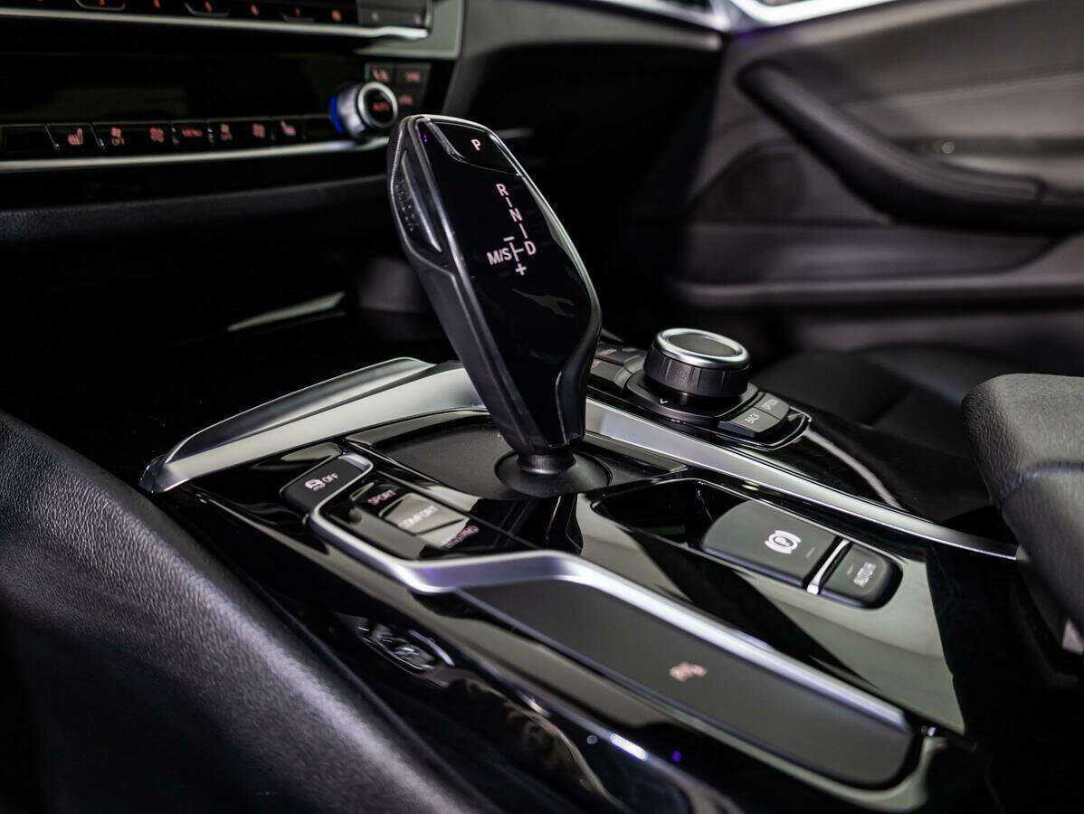 BMW 5 серии 2019 года с пробегом. Фото: #13