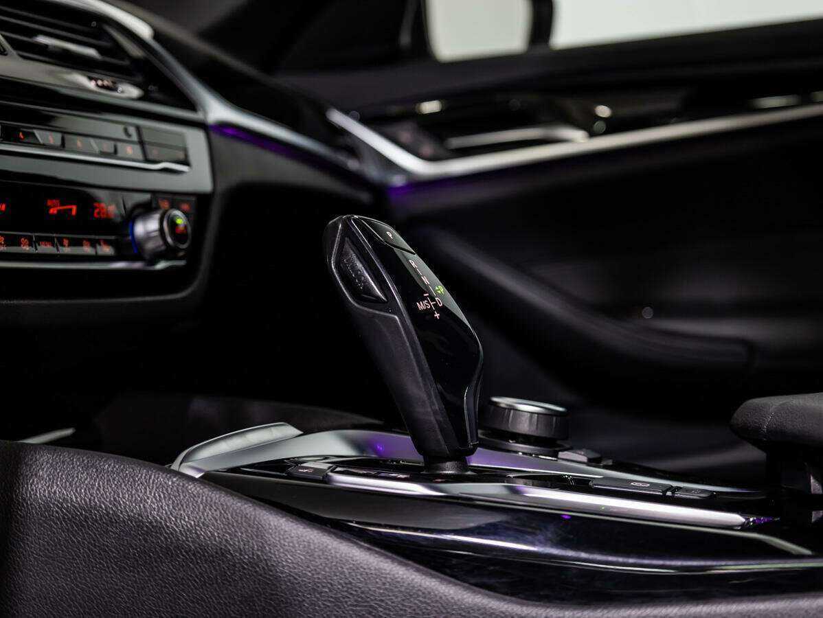BMW 5 серии 2019 года с пробегом. Фото: #14