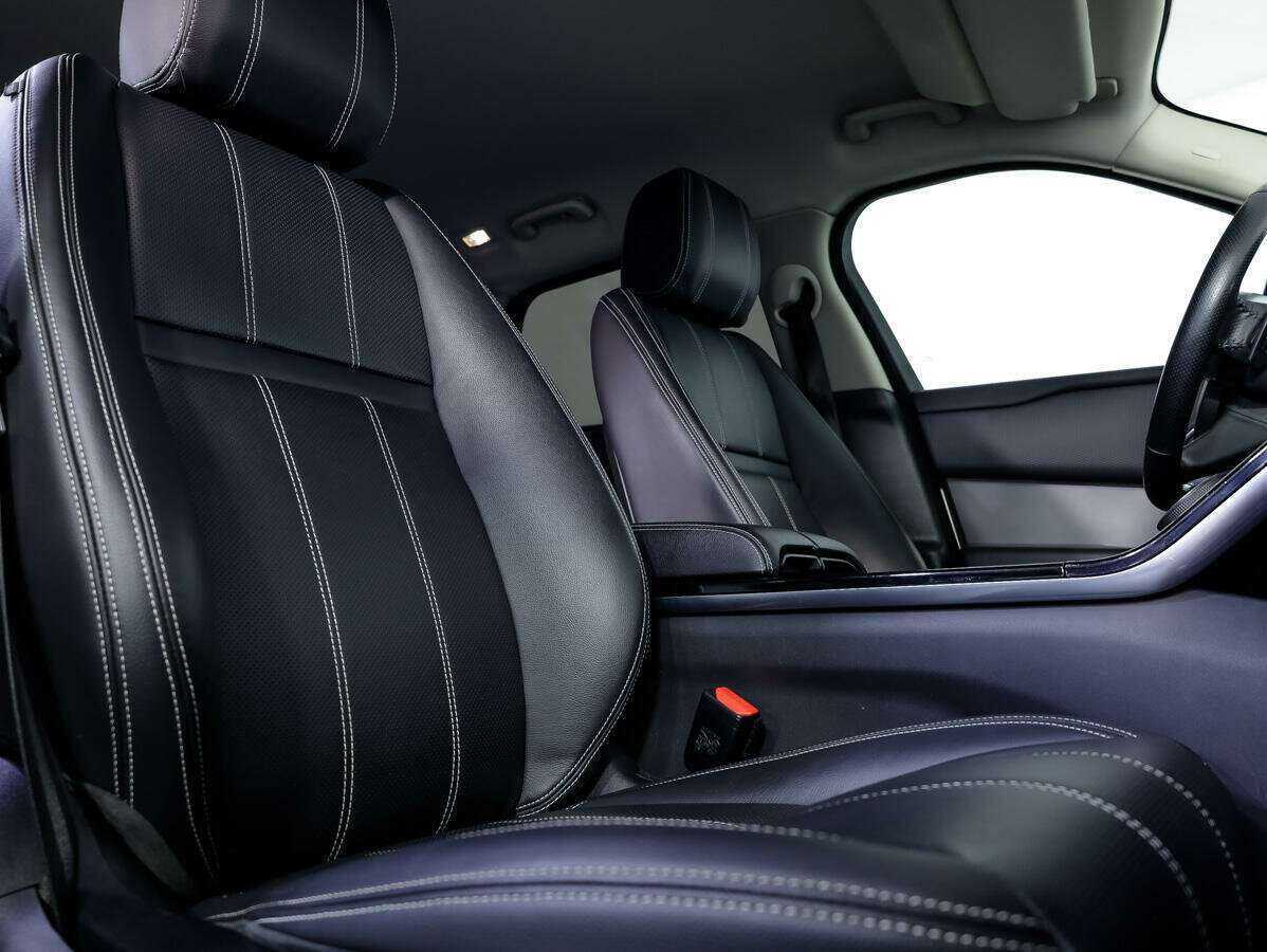 Land Rover Range Rover Velar 2018 года с пробегом. Фото: #9