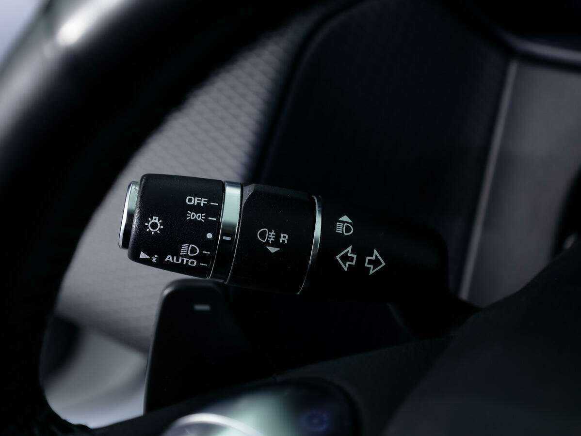 Land Rover Range Rover Velar 2018 года с пробегом. Фото: #16