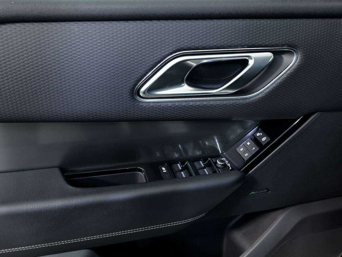 Land Rover Range Rover Velar 2018 года с пробегом. Фото: #20