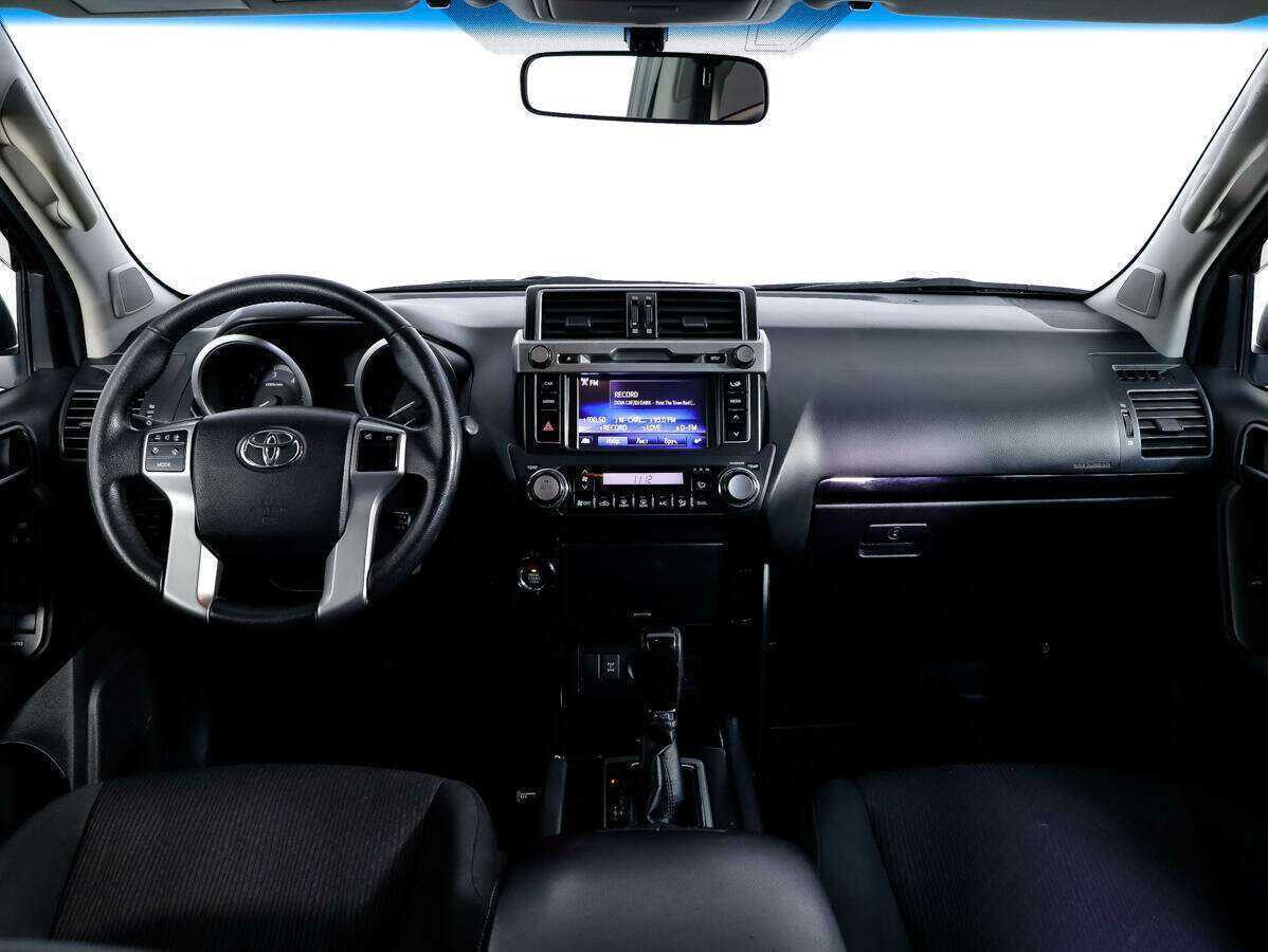 Toyota Land Cruiser Prado 2017 года с пробегом. Фото: #8