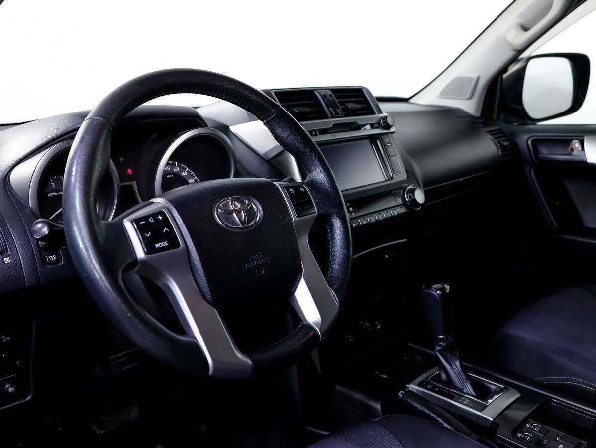 Toyota Land Cruiser Prado 2017 года с пробегом. Фото: #10