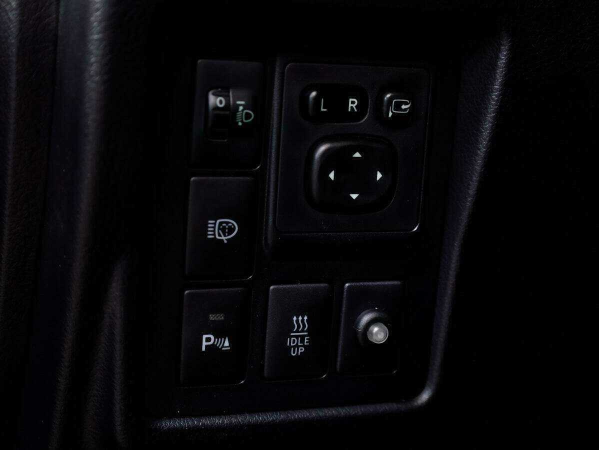 Toyota Land Cruiser Prado 2017 года с пробегом. Фото: #18